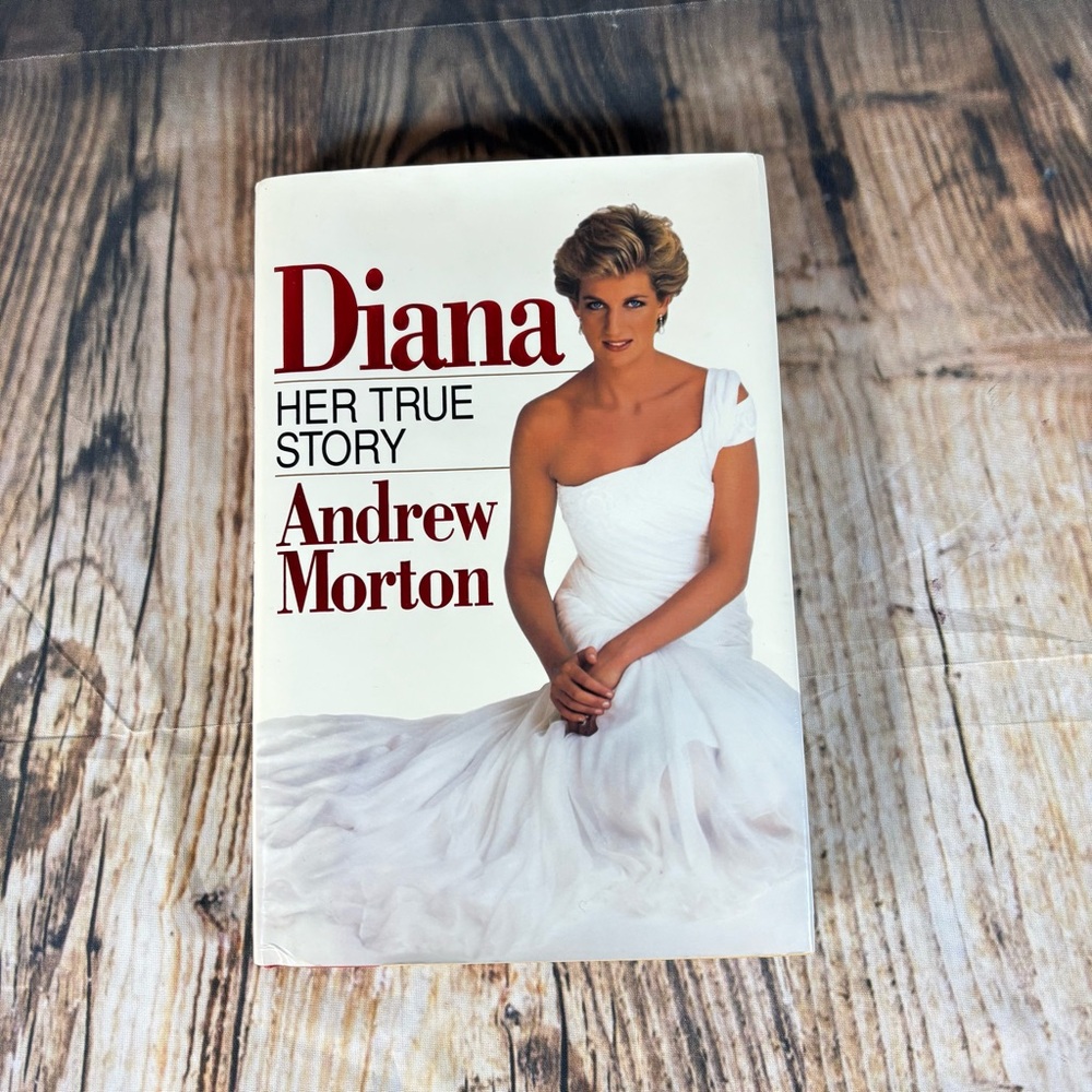 Diana Her True Story Andrew Morton Book First Edition, 6th Printing  1992 Jacket